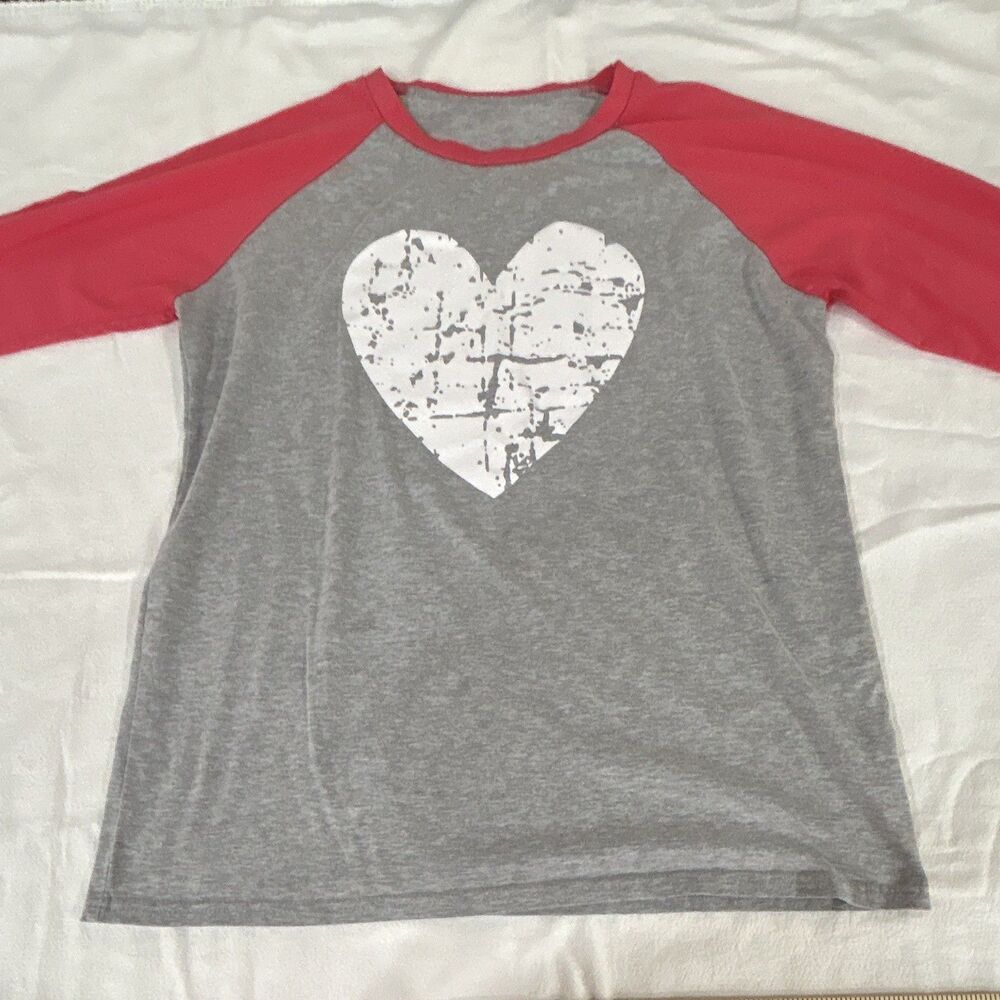 Women’s 2XL Gray/Red/White Colorblock Knit Stretch Raglan Heart T-Shirt 0110